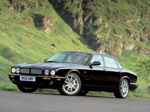 2002 Jaguar XJR 100